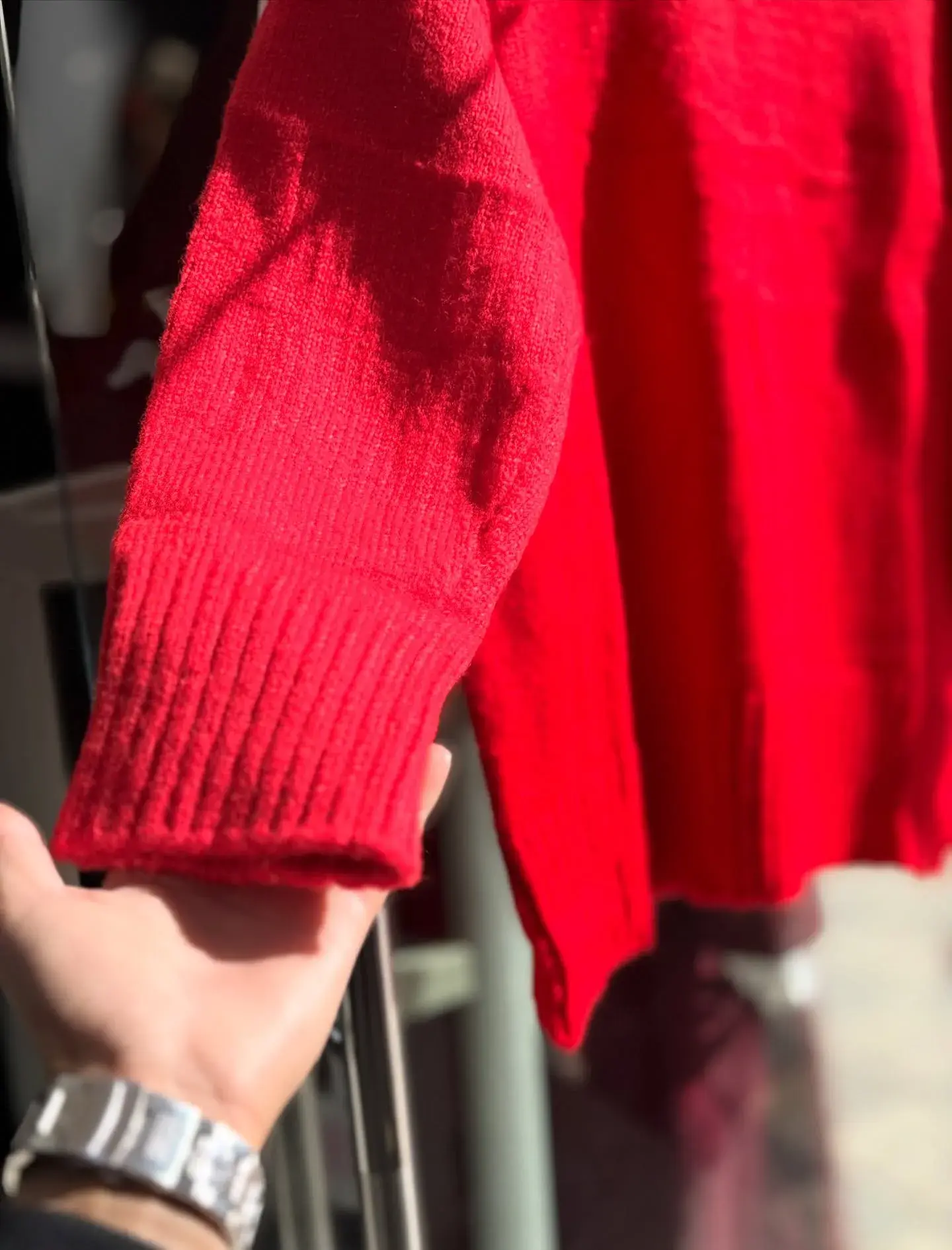 pull rouge❤️ - صورة 3